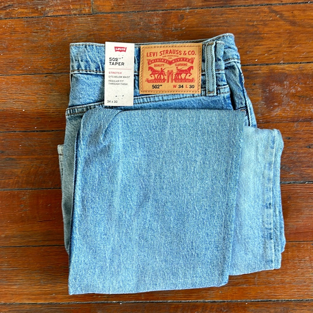 Levi 502 Taper Jeans